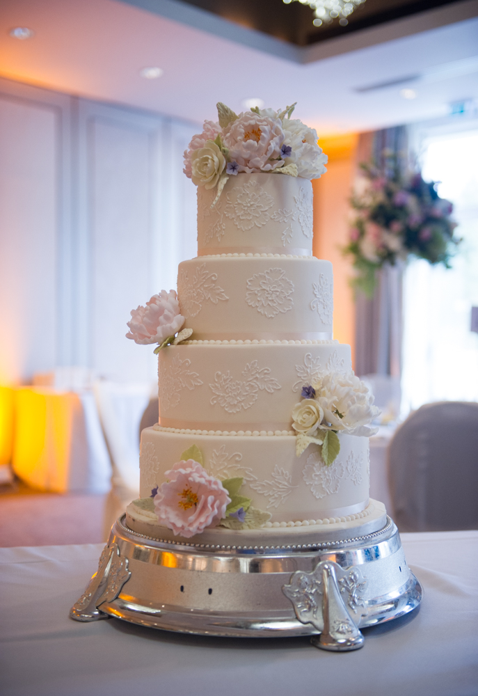 wedding cake photography