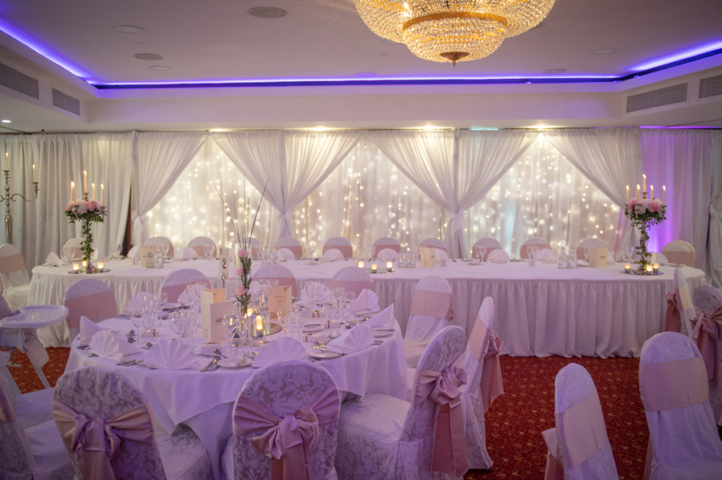 radisson blu wedding photo by wedding photographers the fennells