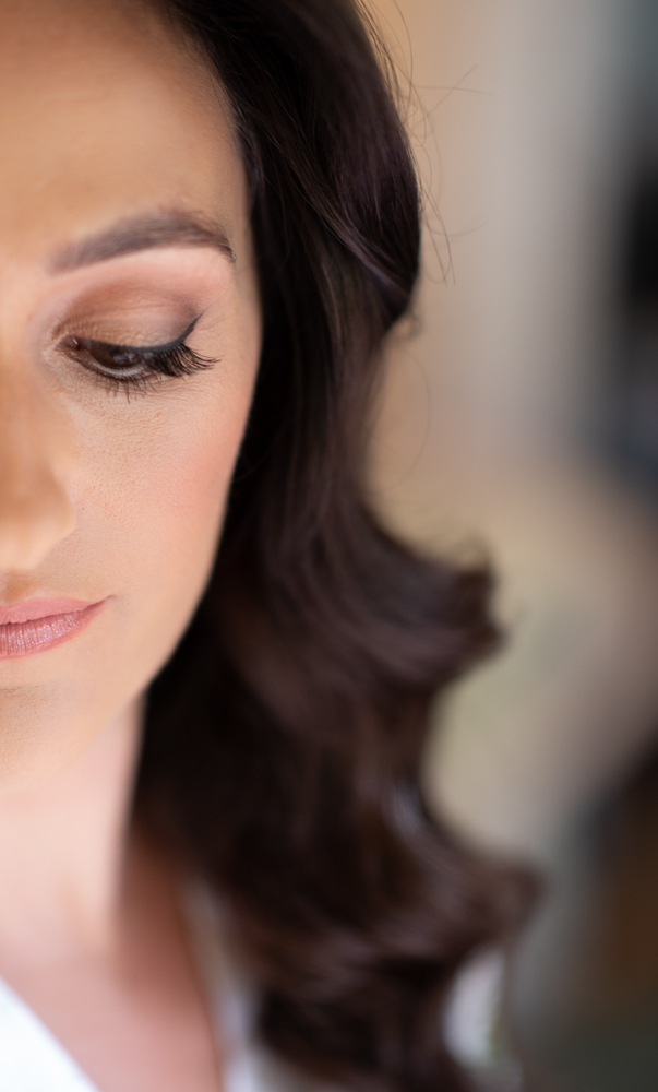 radisson blu wedding eye makeup up by Aime Connolly by wedding photographers the fennells