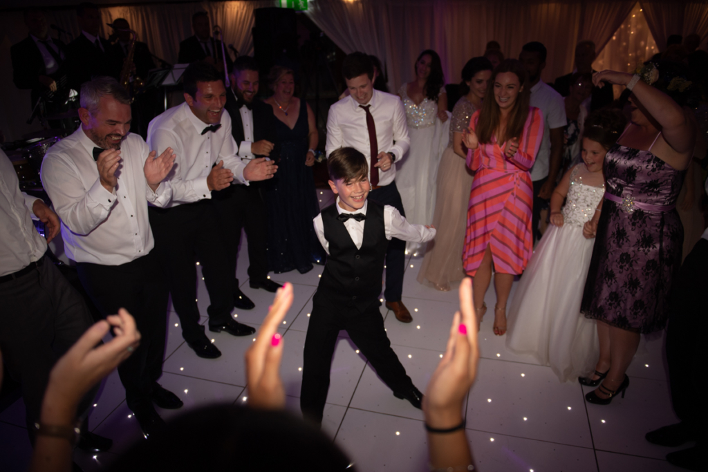 flossing on the dance floor 